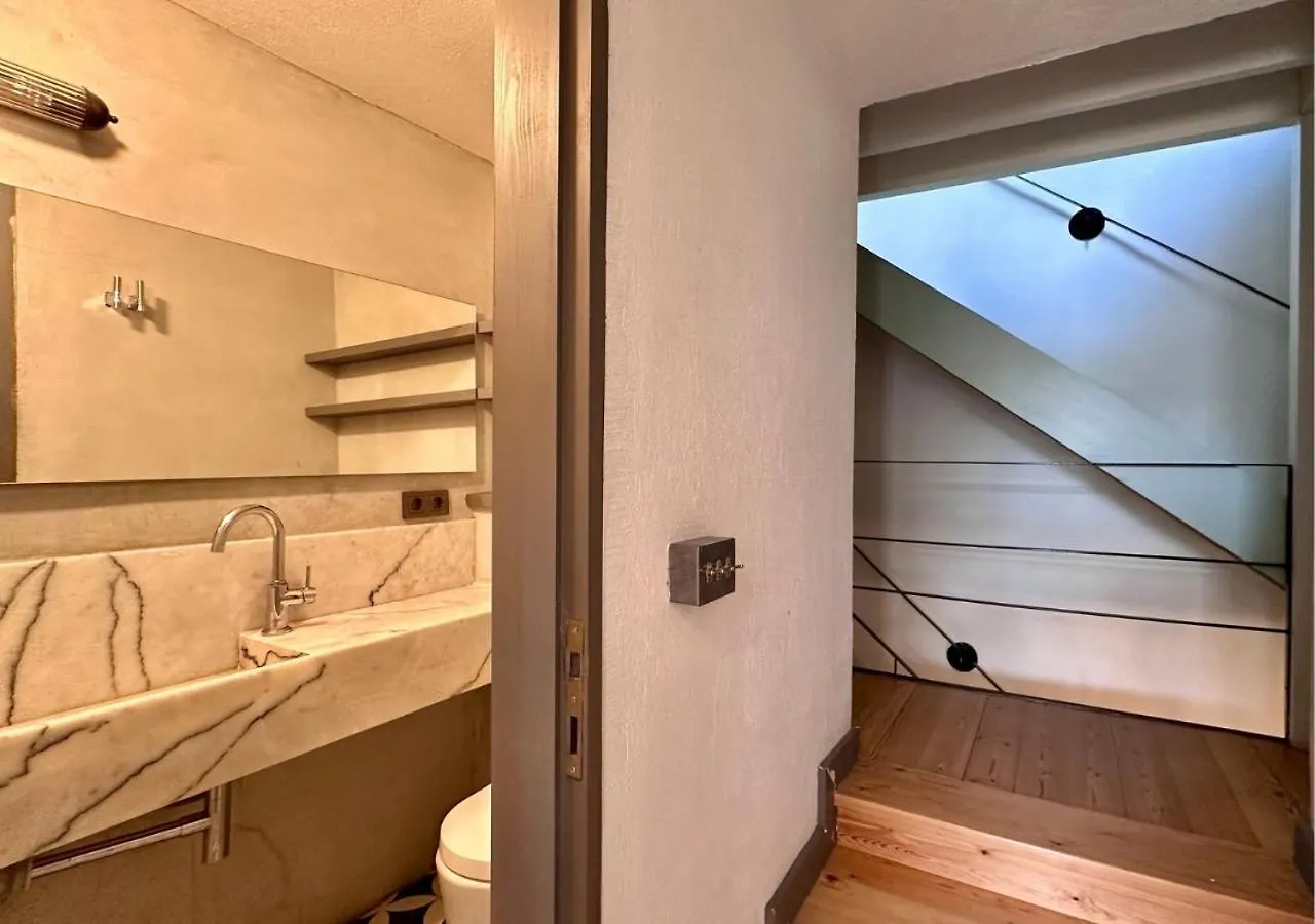 Private Central 2Br/2Ba House W Patio&Terrace Izmir Villa
